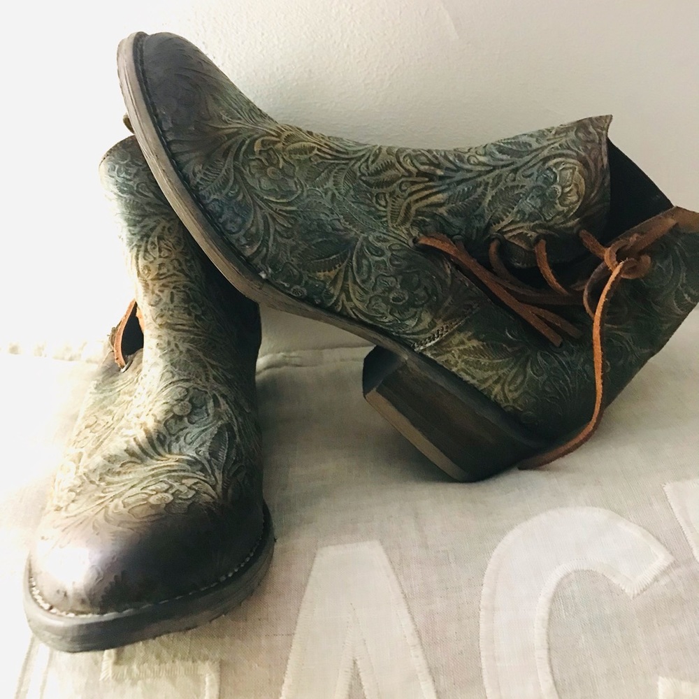 Circle G Green and Brown Ankle Boots - Picture 1 of 7